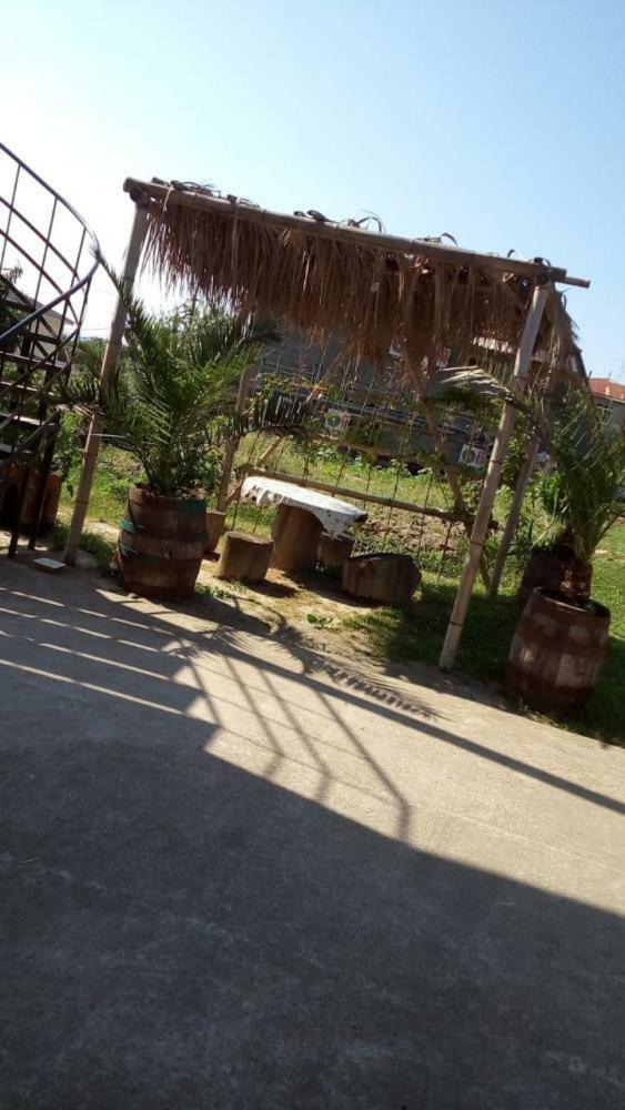 Guesthouse On Topchan 17 New Athos Exterior foto
